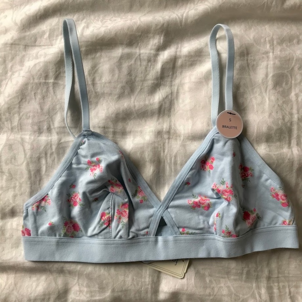 🌺 NWT floral pastel blue bralette 🌺